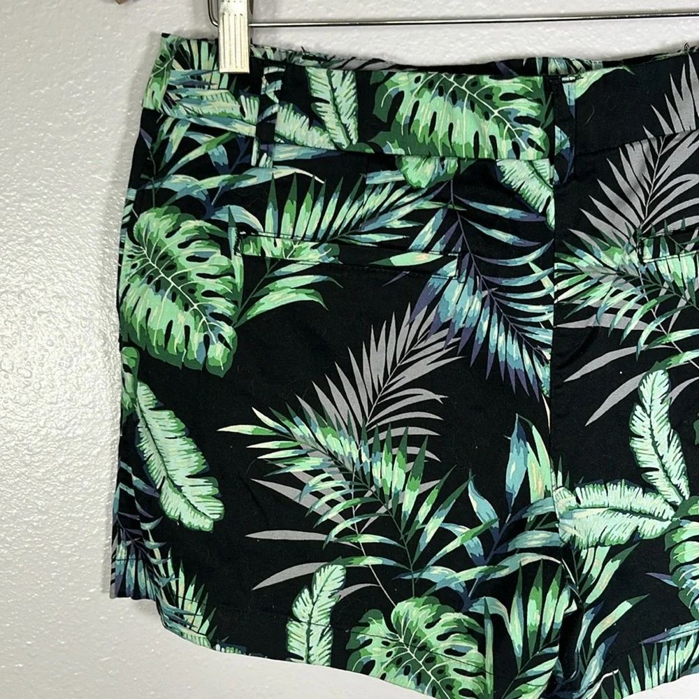 Cynthia Rowley Tropical Leaf Print Shorts 10 | Resort Vacation summer casual - Picture 6 of 9